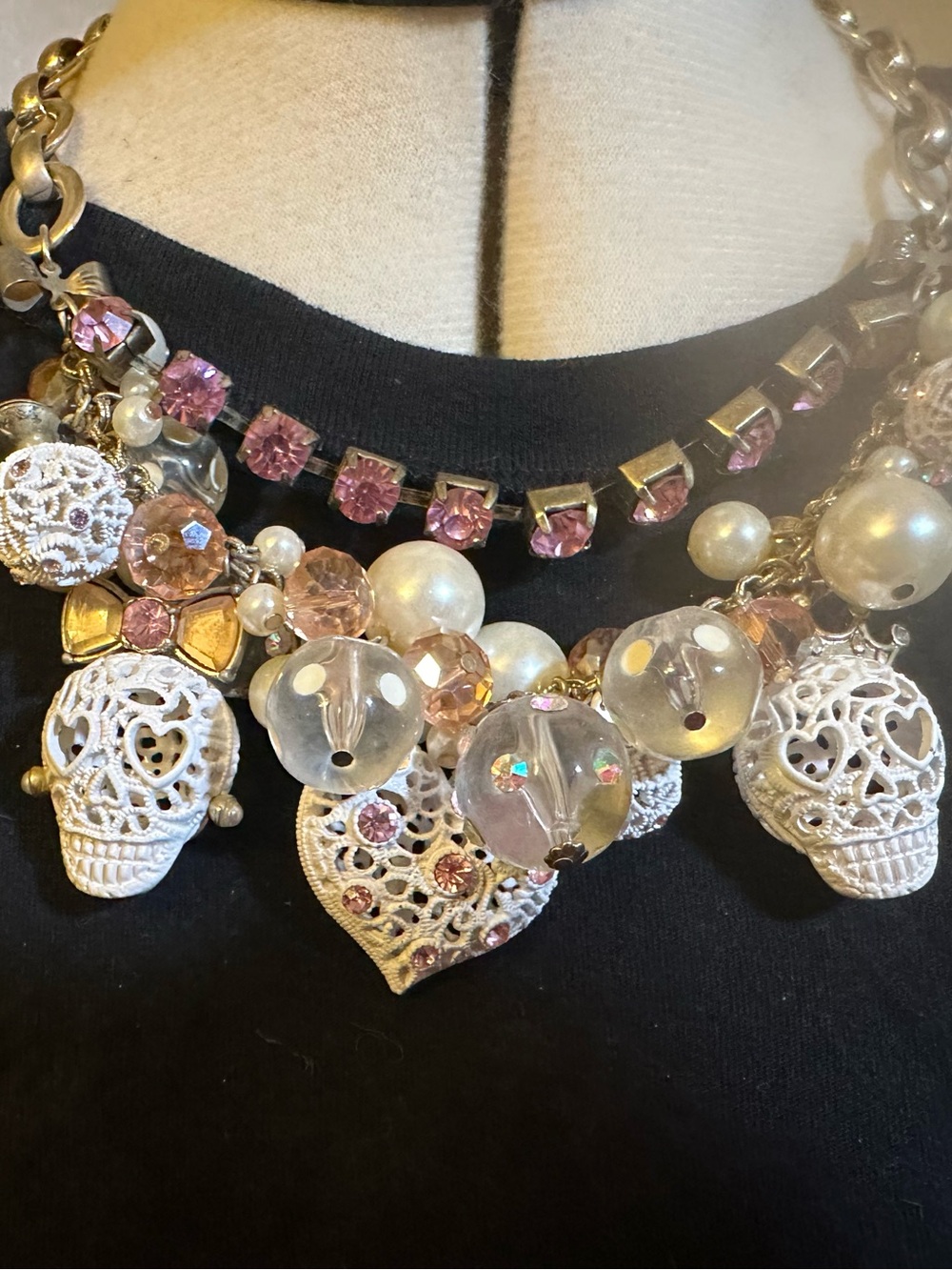 “Rare” Betsey Johnson Pink Crystal & White Filigree Skull Heart Charm Necklace